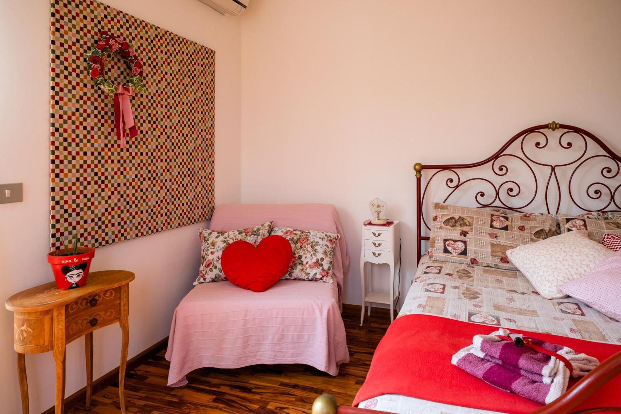 Bed and Breakfast La Vie En Rose Buia Экстерьер фото