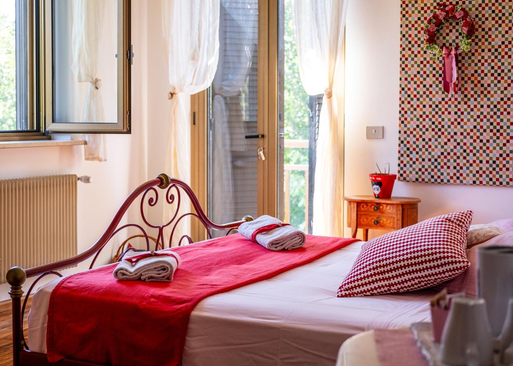 Bed and Breakfast La Vie En Rose Buia Экстерьер фото
